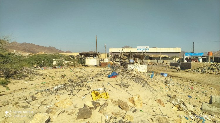 أهالي حصيحصة يناشدون الجهات المختصة لغياب الخدمات الأساسية ومكافحة تكاثر الكلاب