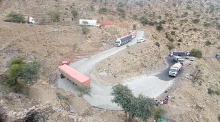 لهذه السبب..توقف حركة سير الشاحنات شمالي لحج