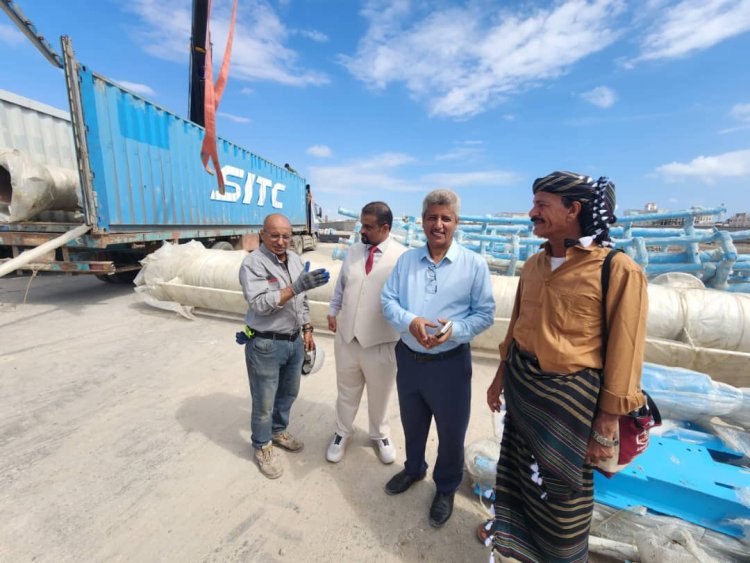 وصول أولى تجهيزات حديقة عدن الكبرى.. مشروع ترفيهي غير مسبوق يغيّر وجه العاصمة عدن