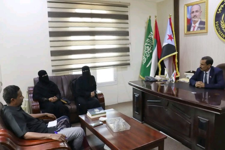 باتيس يلتقي مدير عام الإدارة العامة لتنمية المرأة بديوان محافظة حضرموت ويبحث برامج دعم المرأة