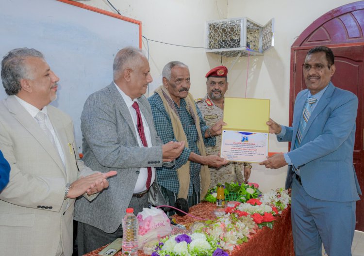 بحفاوة استثنائية… كلية اللغات بجامعة عدن تستقبل جموع المهنئين للدكتور الجعدني