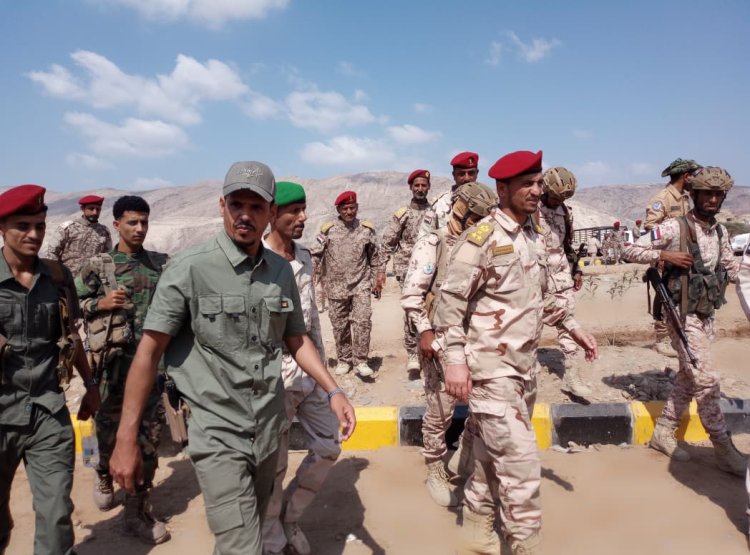 العميد نصر عاطف يتفقد الجاهزية القتالية للواء الرابع دعم وإسناد