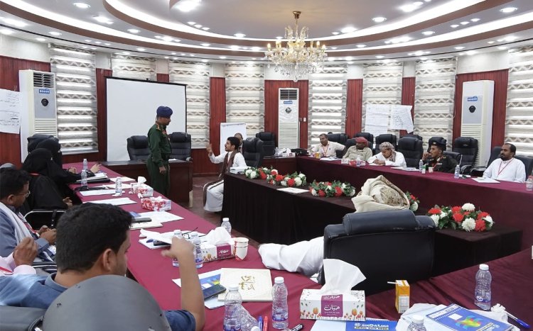 المهرة: مكتب الشؤون القانونية يختتم الدورة التدريبية في العدالة التصالحية والوساطة القانونية