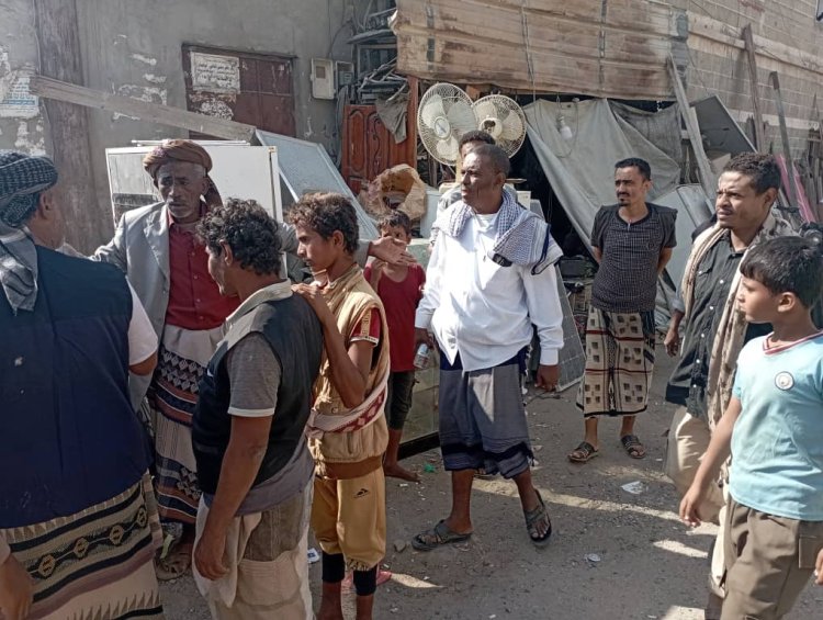 حملة مشتركة لتنظيم سوق زنجبار وإزالة العشوائيات لضمان انسيابية الحركة