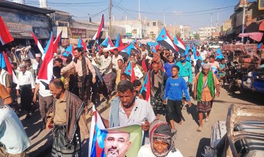 في أبين تتواصل الاحتفالات بانتصارات القوات المسلحة الجنوبية في وادي وصحراء حضرموت