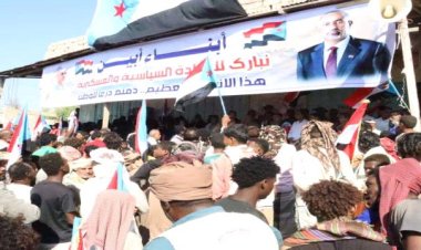 انتقالي أبين ينظم مسيرة جماهيرية بزنجبار احتفالاً بانتصارات القوات الجنوبية في حضرموت