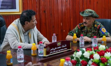 محافظ المهرة يلتقي اللواء باعش وقيادات المجلس الانتقالي ويؤكد أهمية توحيد الجهود للحفاظ على الأمن والاستقرار