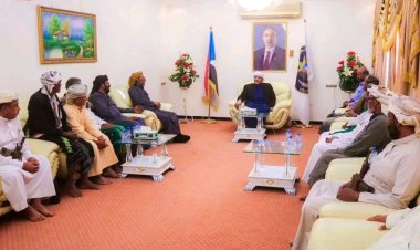 الكثيري يلتقي وفدًا من قبيلة آل باوزير