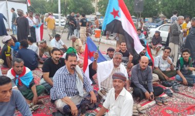 خور المكلا..قلب الجنوب النابض يرفض الانتظار وتأييد قيادي عالٍ للانتصارات العسكرية