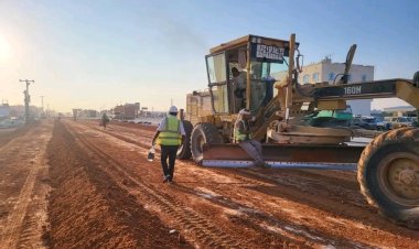 مشروع شق وتوسعة وسفلتة مدخل مدينة ومنفذ شحن يحقق 60% نسبة إنجاز… بعد استئناف الأعمال من نوفمبر