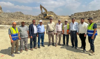 وكيل وزارة الزراعة والري يطّلع على مستوى الإنجاز في مشروع سد حسّان الإستراتيجي بأبين