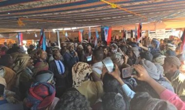 شبوة.. توافد أبناء مديرية الصعيد إلى مخيم الاعتصام