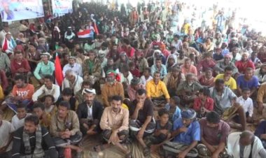 أبناء دلتا أبين يواصلون اعتصامهم المفتوح