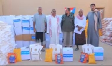 انتقالي القطن يواصل توزيع السلال الغذائية