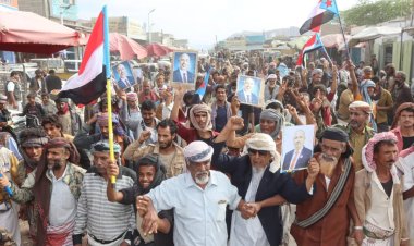 مسيرة جماهيرية ومهرجان خطابي في المحفد بأبين تطالب بإعلان دولة الجنوب العربي