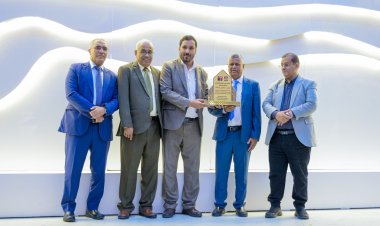 في حفل مميز.. كلية الإعلام بجامعة عدن تودّع الدفعة الأولى من خريجيها