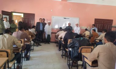 مقيبل والعمودي يدشنان اختبارات الفصل الدراسي الأول 2025 / 2026 بمدارس دوعن