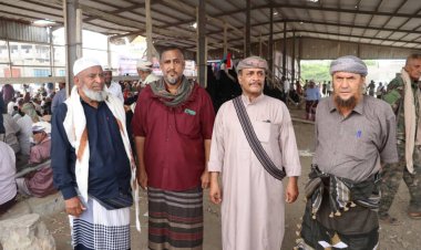 مشائخ ووجهاء خنفر ينضمون إلى الاعتصام المفتوح في أبين