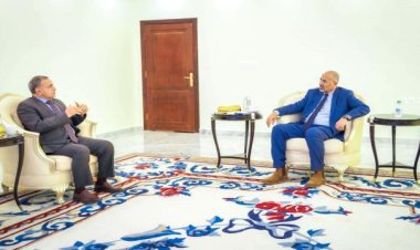 الرئيس الزُبيدي يطّلع على سير العمل بجامعة عدن ويؤكد دعمه لتطوير العملية التعليمية