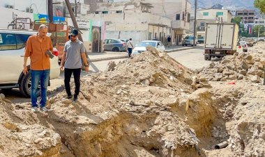 باخبيرة وبن جرادي يتفقدان أعمال تأهيل شبكات المياه في مديرية صيرة بعدن