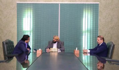 عضو مجلس القيادة المحرّمي يرأس اجتماعاً بوزير الكهرباء والطاقة