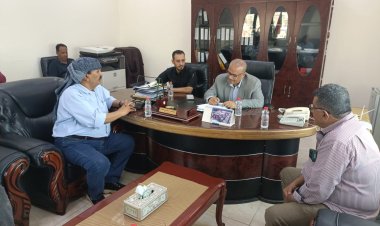 الوزير باذيب يطلع على سير المشاريع المنفذة في المؤسسة العامة للاتصالات بعدن