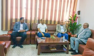 الوزير باذيب يطلع على مستجدات المشاريع الاستراتيجية بشركة تيليمن بعدن