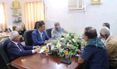 فريق الرقابة والتوجيه الرئاسي يلتقي مدير عام مكتب الشؤون الاجتماعية والعمل بساحل حضرموت