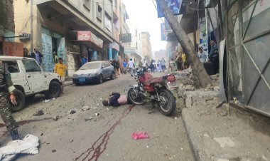 عاجل.. انفجار عبوة ناسفة أمام مقر حزب الإصلاح في شارع جمال بتعز يسفر عن قتلى وجرحى