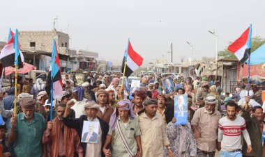 تواصل التظاهرات الشعبية في المحفد بأبين المطالبة بإعلان دولة الجنوب العربي