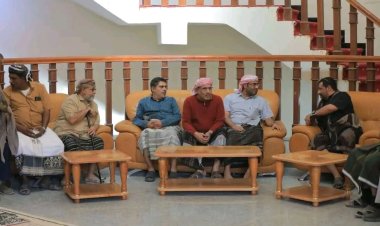 رئيس الجمعية الوطنية يستقبل مشايخ ووجهاء مديرية عمد