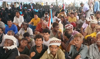 زنجبار تواصل اعتصامها المفتوح بانضمام شخصيات أكاديمية وتربوية بارزة