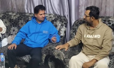 مدير إعلام أبين يطمئن على صحة الإعلامي السنيدي في القاهرة ويناشد بسرعة علاجه.