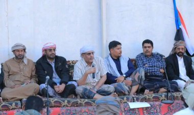 الكثيري يلتقي مشايخ ووجهاء مديرية حوره ووادي العين