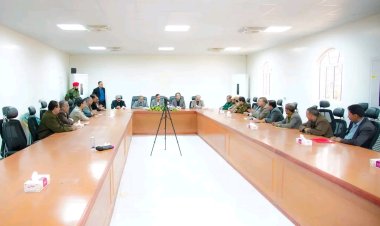 خلال اجتماع موسّع برئاسة المحافظ بن الوزير: السلطة المحلية بمحافظة شبوة تصدر بيانًا هامًا