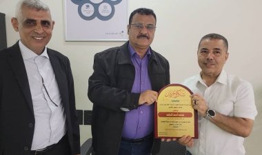 مدير عام المنصورة يشيد بتدخلات مؤسسة يمان للتنمية في دعم القطاع الصحي بالمديرية