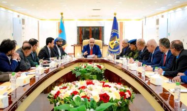 القيادة التنفيذية العُليا تناقش الجهود المبذولة لتأمين الخدمات للمواطنين ومراقبة أسعار الصرف