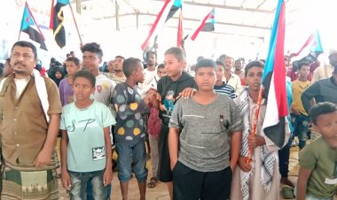 أطفال الجنوب حاضرين بقوة في ساحة الاعتصام السلمي بزنجبار