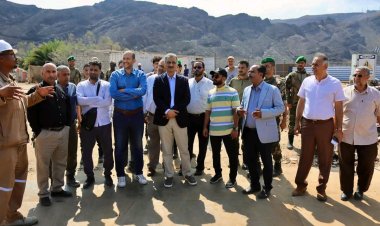 لملس يناقش أوضاع المياه والصرف الصحي ويطّلع على سير العمل في المشروع الاستراتيجي لخزان الضخ