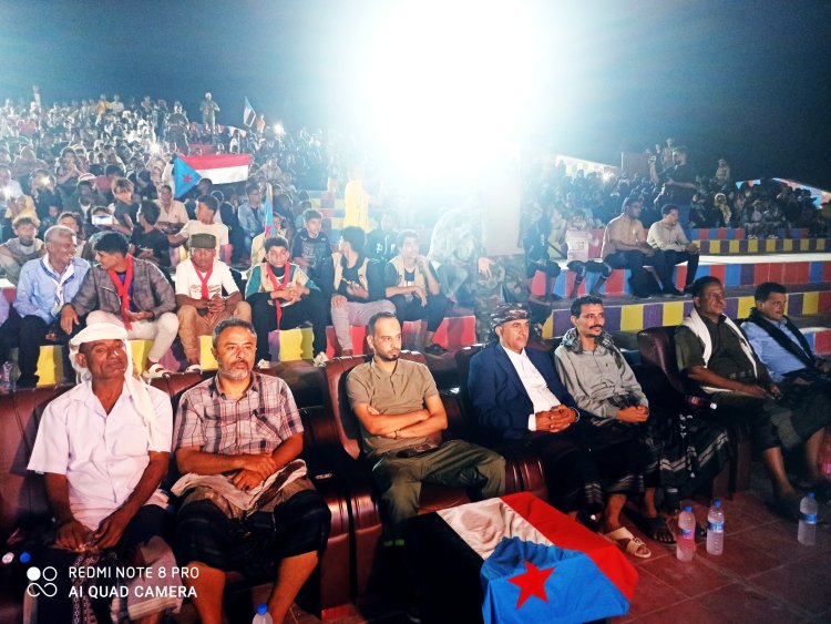 زنجبار تواصل افراحها بالاحتفاء بانتصارات الجنوب بحفل فني ساهر في ساحة الشهداء