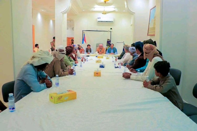 رئيس الجمعية الوطنية يلتقي مشايخ نهد ومرة والصيعر