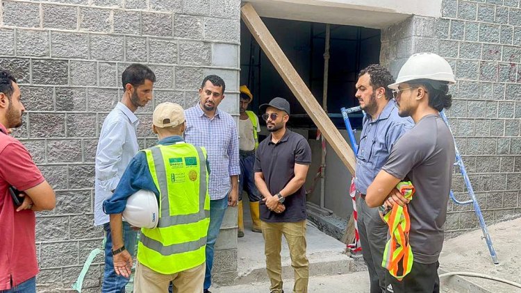 بن جرادي وأوليفيرا يتفقدان مشروع ترميم سينما برافين (أروى) وعدد من المنازل الأثرية