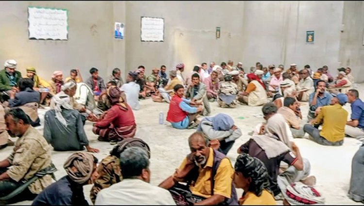 أبناء المنطقة الوسطى بأبين يواصلون الاعتصام المفتوح للمطالبة بإعلان دولة الجنوب العربي