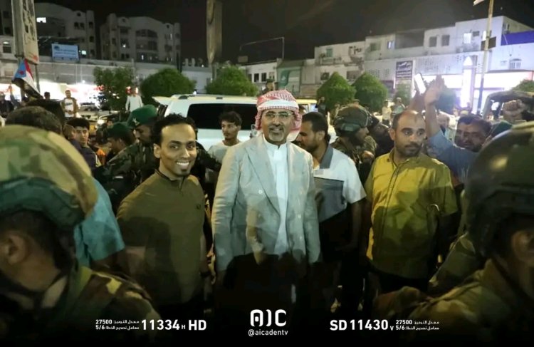 عاجل .. الرئيس القائد عيدروس الزُبيدي يزور ساحة الاعتصام ويؤكد دعمه لمطالب الجماهير باستعادة دولة الجنوب العربي