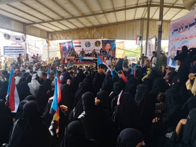 حرائر أبين الماجدات يطالبن باستعادة الدولة الجنوبية..