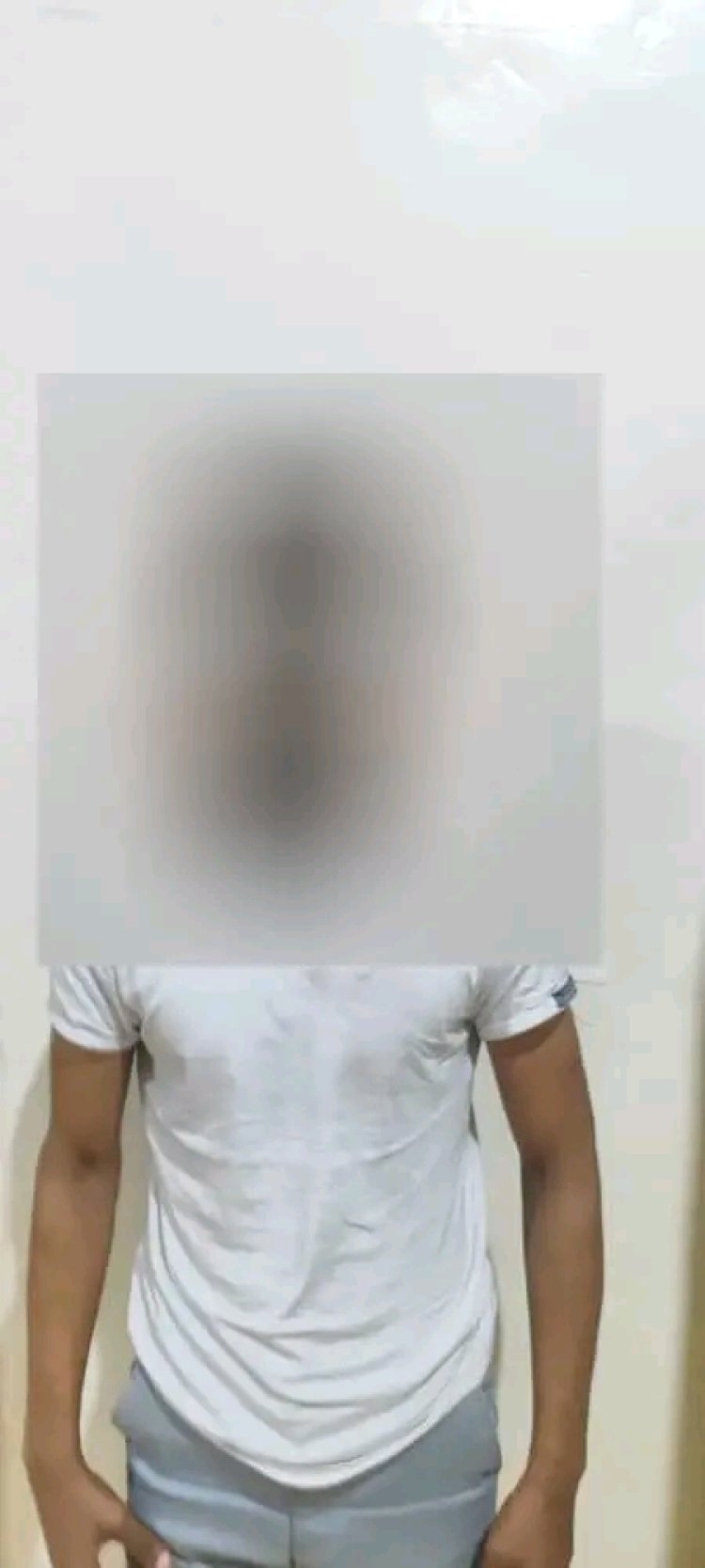 امن عدن يلقي القبض على متهم بسرقة أموال ومجوهرات تقدر 10 ملايين ريال من احد المنازل بخور مكسر