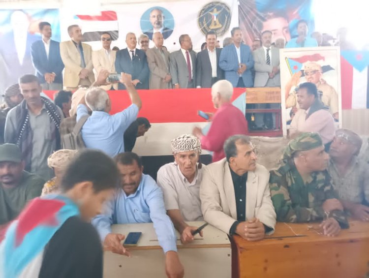 مخيم الاعتصام المفتوح بزنجبار يشهد انضمام قيادات السلطة المحلية بالمحافظة والمديريات وتأييدهم لمطالب إعلان الدولة الجنوبية