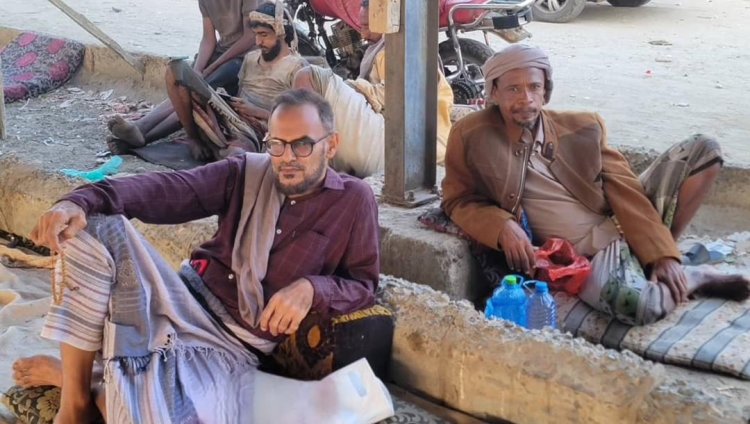 الإعلامي رياض منصور يزور مخيم الاعتصام في زنجبار و يؤكد دعمه للقيادة السياسية الجنوبية