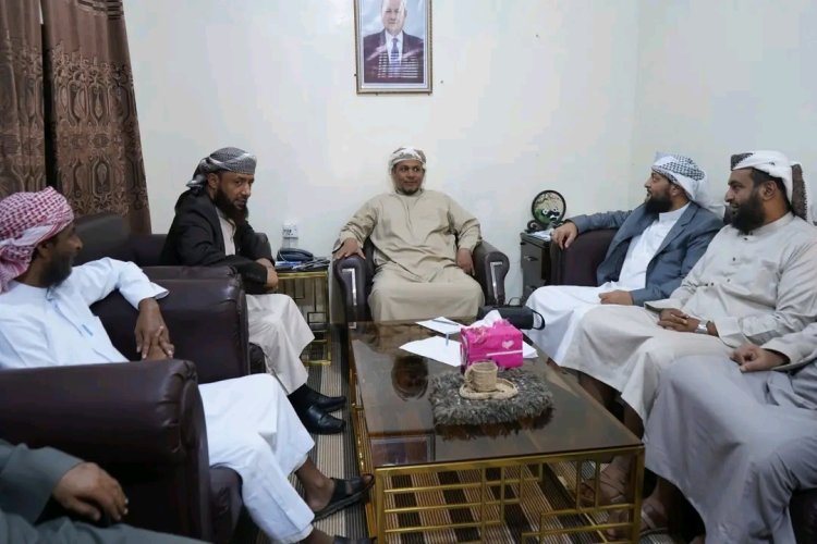 محافظ سقطرى يلتقي نائب وزير الأوقاف والإرشاد