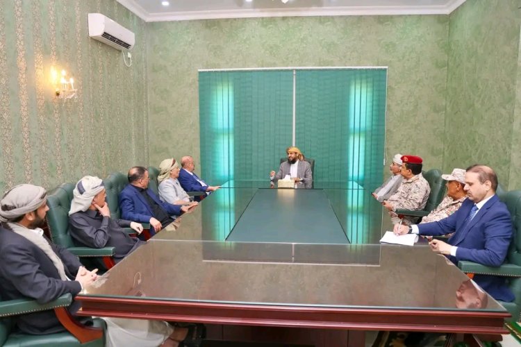 المحرّمي يناقش مع البركاني مستجدات الأوضاع ويشدد على توحيد السلاح لمواجهة الحوثيين والجماعات الإرهابية